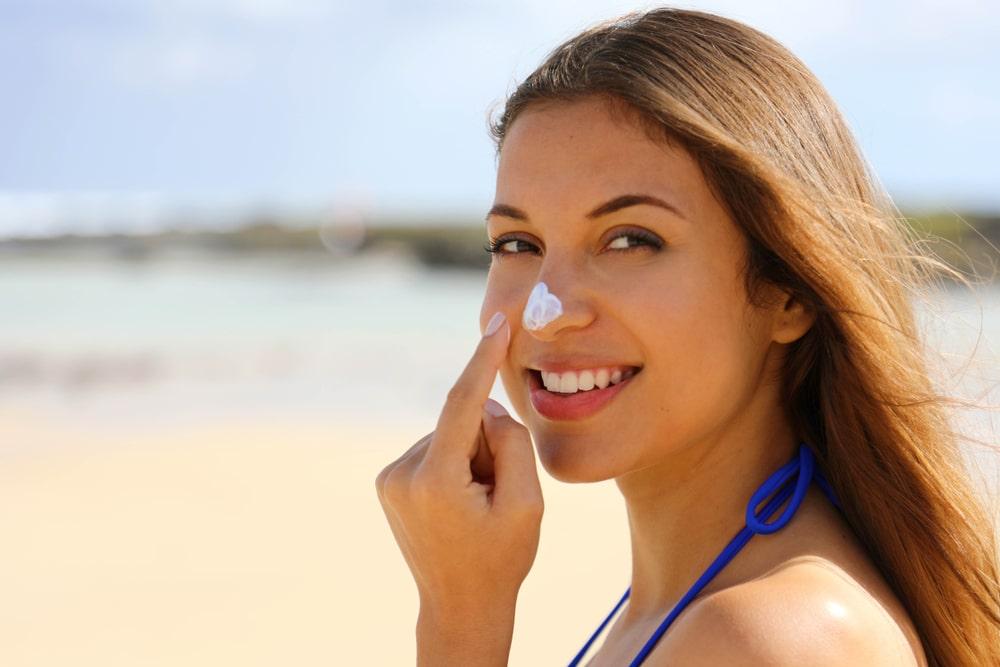 How to Properly Wash Your Face After Wearing Sunscreen Womanly Magazine
